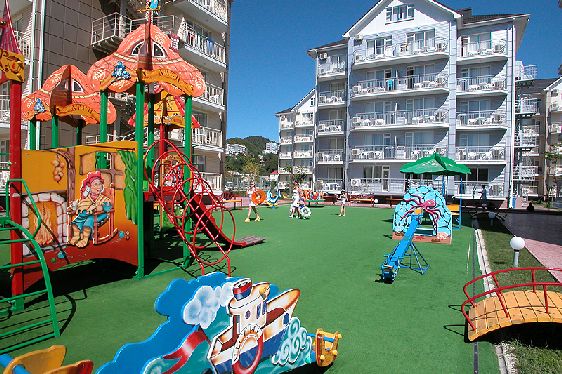 Почти в каждом отеле есть детская площадка, так что ваш ребенок найдет себе занятие на отдыхе