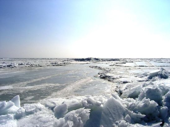 Во время особо холодных и морозных зим Азовское море может замерзать