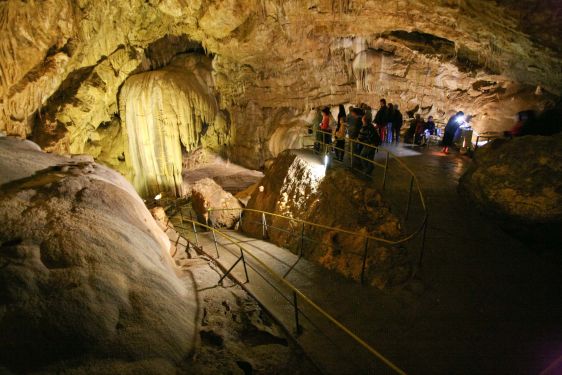 Гигантская Новоафоновская пещера не уступает своими размерами даже самым крупным мировым подземельям