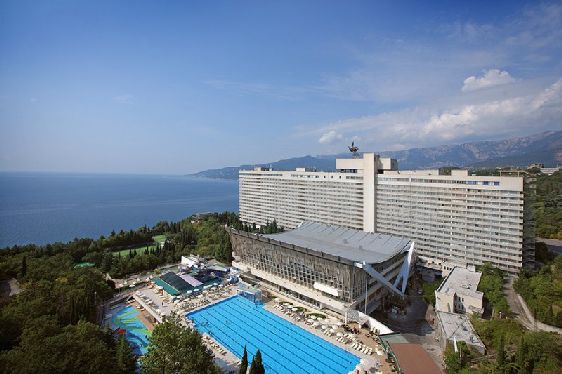 Гостиницы Крыма органично вписываются в горный ландшафт