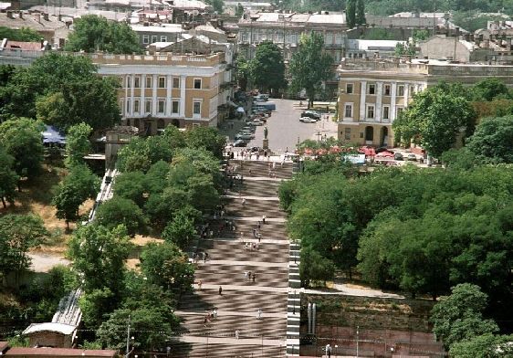 Вид на Потемкинскую лестницу в Одессе
