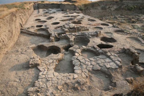 Руины древнего города Фанагории
