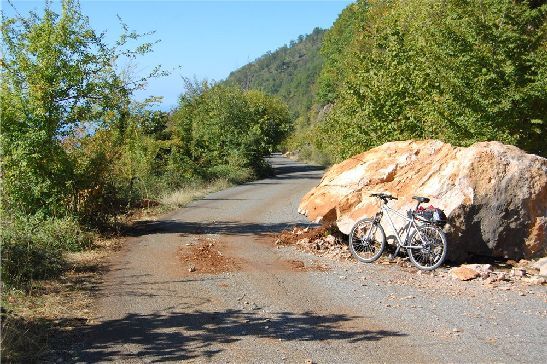 Все популярней становятся путешествия в Абхазию на автомобиле или велосипеде