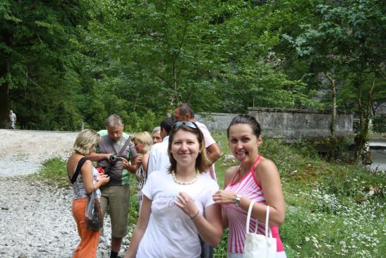 Мягкая июньская погода в Абхазии располагает к продолжительным  экскурсиям на природе